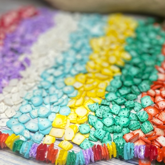 NEW Rainbow Multi Colors Puka Shell Beads Jewelry Making Lot DIY Nautical Beach - Picture 3 of 16